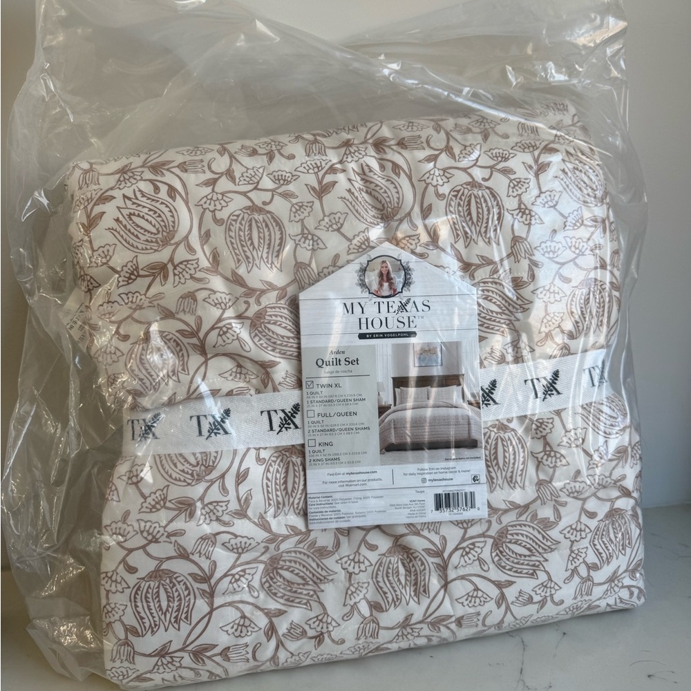 Floral Quilt Set - Cream and Brown